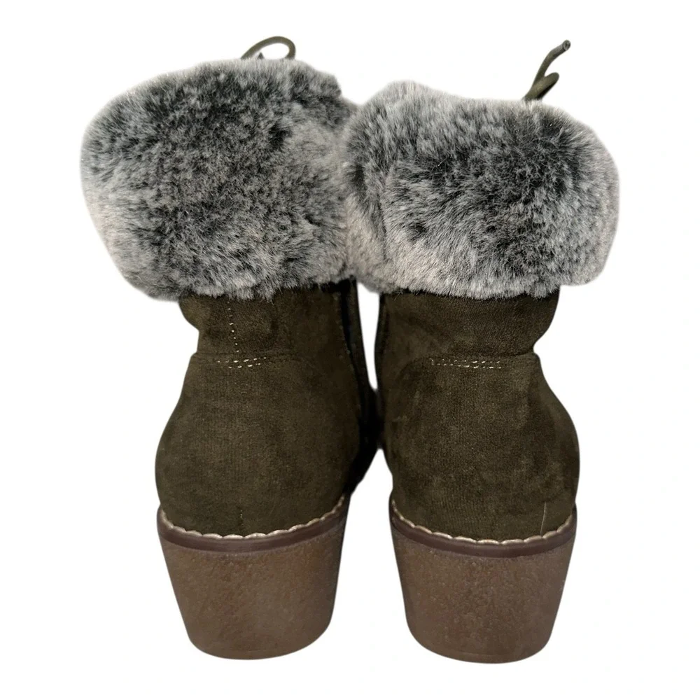 Boutique By Corkys Fox Bay Ankle Boots Womens 9 Green Faux Suede Wedge‎ Heel